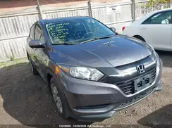 3CZRU6H30JM104493 2018 HONDA HR-V