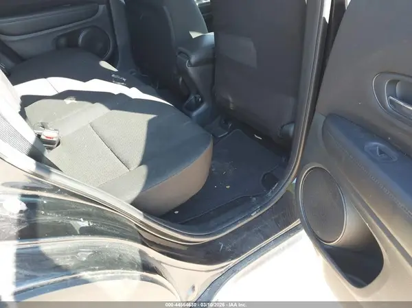 3CZRU6H30JM706875 2018 HONDA HR-V - Image 8