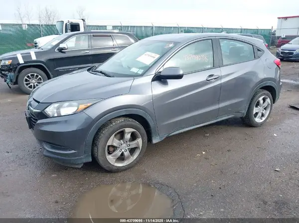3CZRU6H30JM710599 2018 HONDA HR-V - Image 2