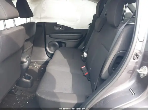 3CZRU6H30JM710599 2018 HONDA HR-V - Image 8