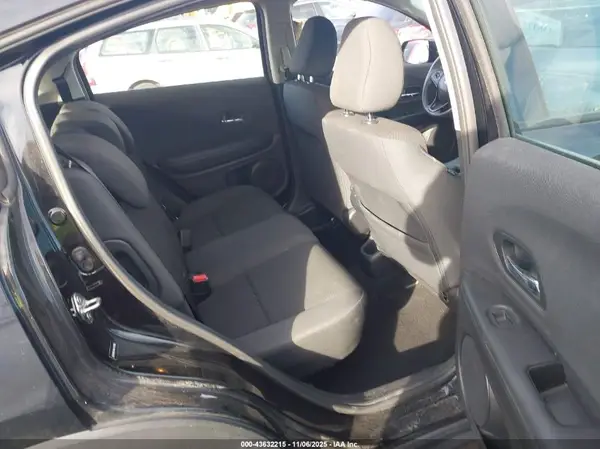 3CZRU6H30KG703992 2019 HONDA HR-V - Image 8