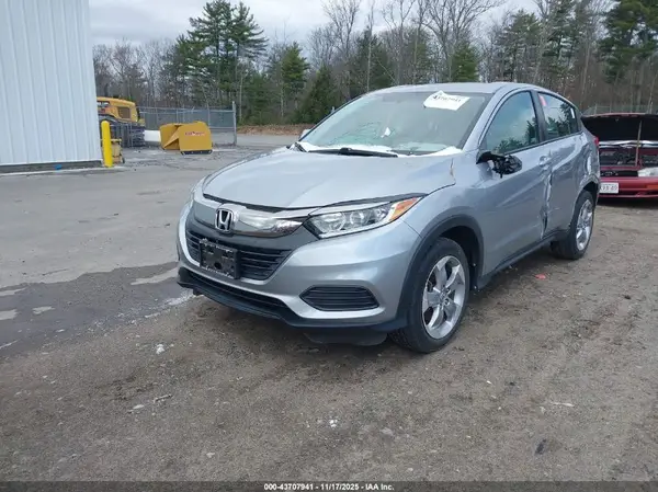 3CZRU6H30KG728682 2019 HONDA HR-V - Image 2