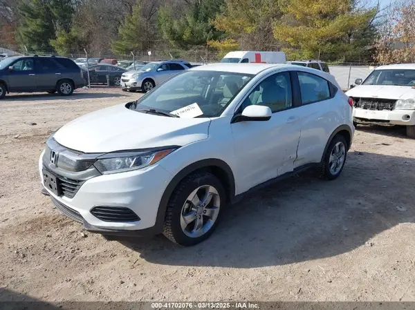 3CZRU6H30KM708076 2019 HONDA HR-V - Image 2
