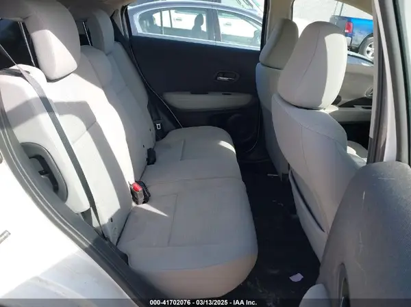 3CZRU6H30KM708076 2019 HONDA HR-V - Image 8