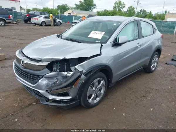 3CZRU6H30MM707576 2021 HONDA HR-V - Image 2