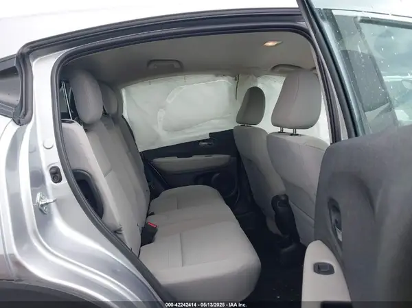3CZRU6H30MM707576 2021 HONDA HR-V - Image 8