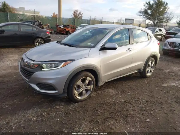 3CZRU6H30MM708856 2021 HONDA HR-V - Image 2