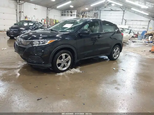 3CZRU6H30MM722482 2021 HONDA HR-V - Image 2