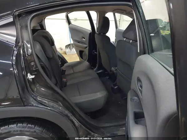 3CZRU6H30MM722482 2021 HONDA HR-V - Image 8