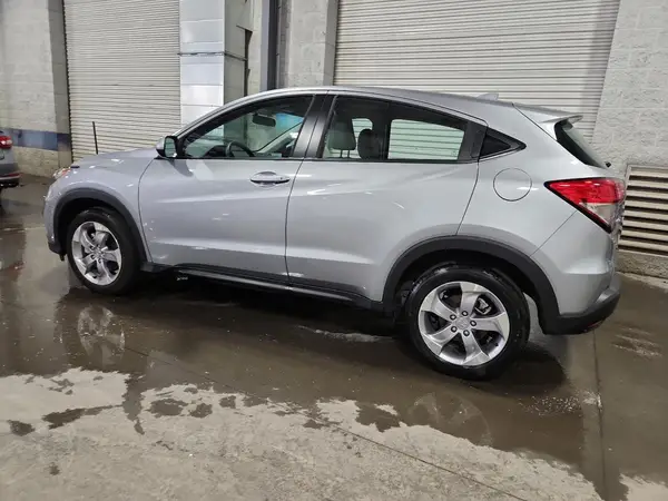 3CZRU6H30MM722546 2021 HONDA HR-V - Image 2