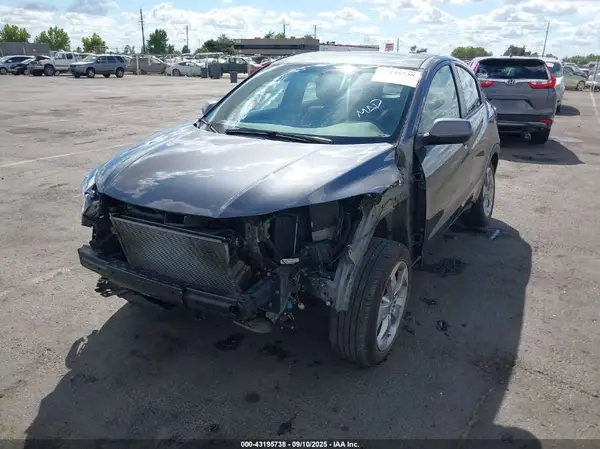 3CZRU6H30MM737211 2021 HONDA HR-V - Image 2