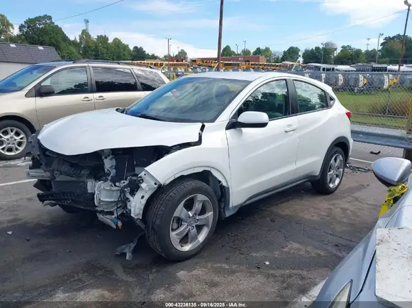 3CZRU6H30MM738018 2021 HONDA HR-V - Image 2