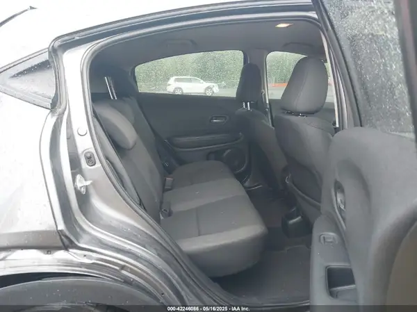 3CZRU6H30MM744305 2021 HONDA HR-V - Image 8