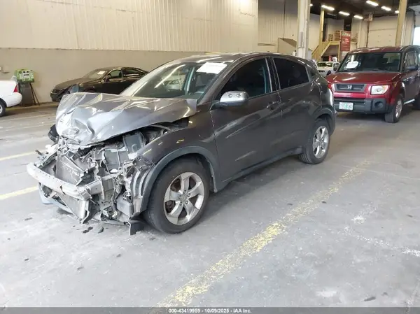 3CZRU6H31GM717926 2016 HONDA HR-V - Image 2
