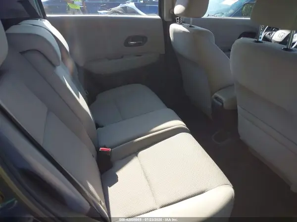 3CZRU6H31GM723225 2016 HONDA HR-V - Image 8