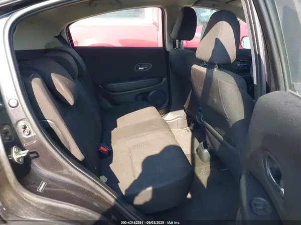 3CZRU6H31GM742261 2016 HONDA HR-V - Image 8