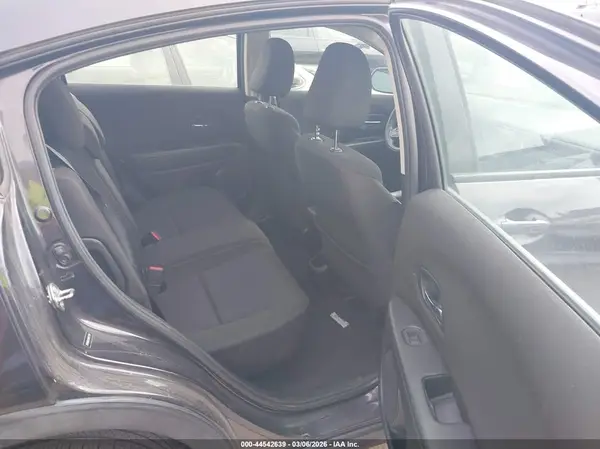 3CZRU6H31GM747797 2016 HONDA HR-V - Image 8
