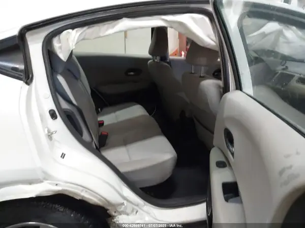 3CZRU6H31GM748626 2016 HONDA HR-V - Image 8