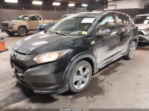 3CZRU6H31GM749646 2016 HONDA HR-V - Image 2