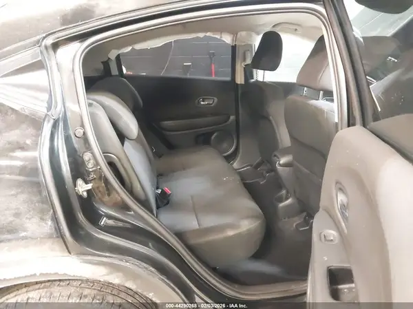 3CZRU6H31GM749646 2016 HONDA HR-V - Image 8