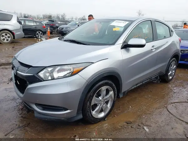 3CZRU6H31HG701998 2017 HONDA HR-V - Image 2