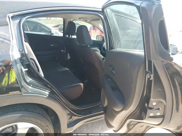 3CZRU6H31HG703301 2017 HONDA HR-V - Image 8