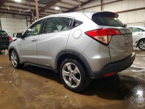 3CZRU6H31HG705582 2017 HONDA HR-V - Image 2