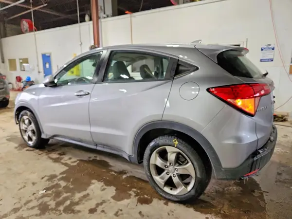 3CZRU6H31HG710071 2017 HONDA HR-V - Image 2