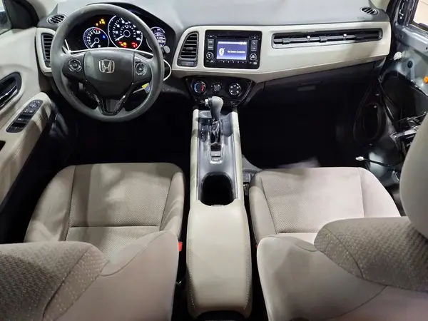 3CZRU6H31HG710071 2017 HONDA HR-V - Image 8