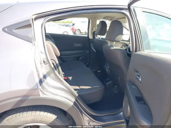 3CZRU6H31HM707186 2017 HONDA HR-V - Image 8