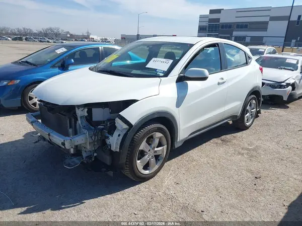 3CZRU6H31HM712145 2017 HONDA HR-V - Image 2