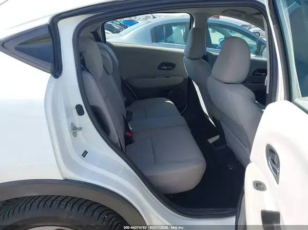 3CZRU6H31HM712145 2017 HONDA HR-V - Image 8
