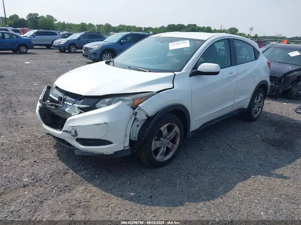 3CZRU6H31HM729706 2017 HONDA HR-V - Image 2