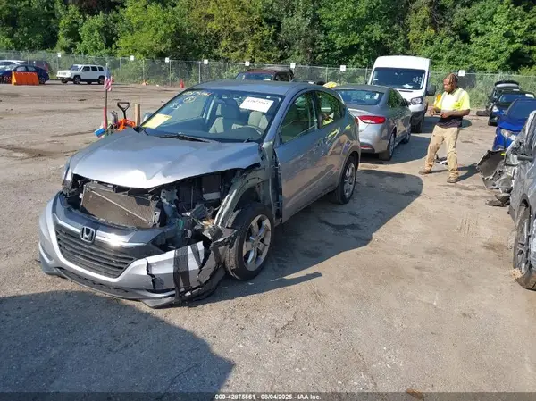3CZRU6H31JG700212 2018 HONDA HR-V - Image 2