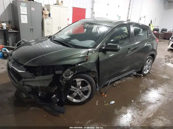 3CZRU6H31JG709203 2018 HONDA HR-V - Image 2