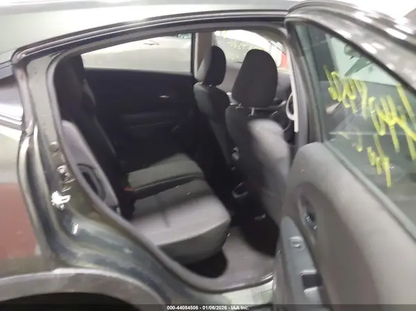 3CZRU6H31JG709203 2018 HONDA HR-V - Image 8