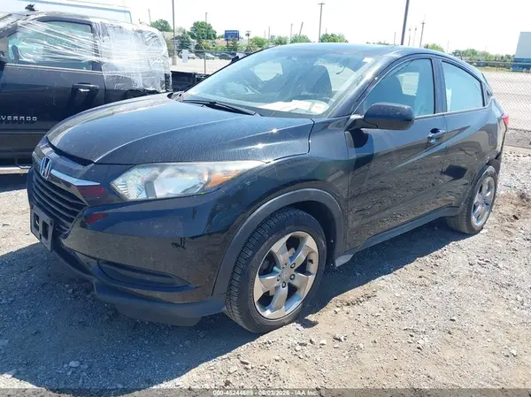 3CZRU6H31JG710237 2018 HONDA HR-V - Image 2