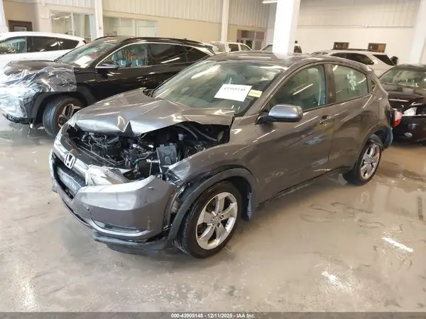 3CZRU6H31JG712487 2018 HONDA HR-V - Image 2
