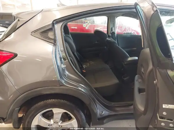 3CZRU6H31JG712487 2018 HONDA HR-V - Image 8