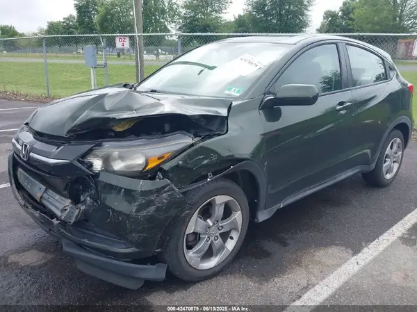 3CZRU6H31JG714367 2018 HONDA HR-V - Image 2