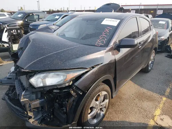 3CZRU6H31JG715308 2018 HONDA HR-V - Image 2