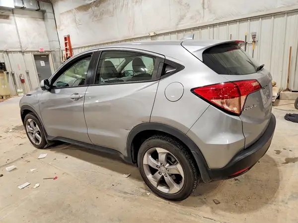 3CZRU6H31JG720346 2018 HONDA HR-V - Image 2