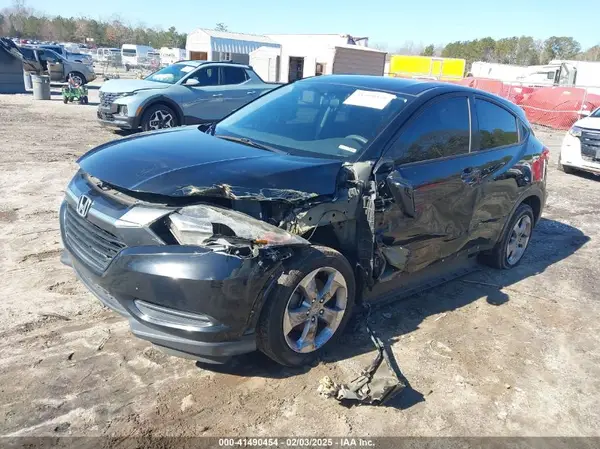 3CZRU6H31JG721495 2018 HONDA HR-V - Image 2