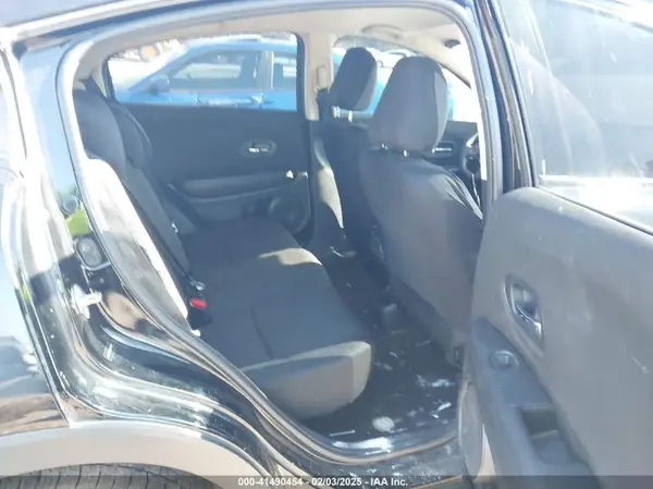 3CZRU6H31JG721495 2018 HONDA HR-V - Image 8