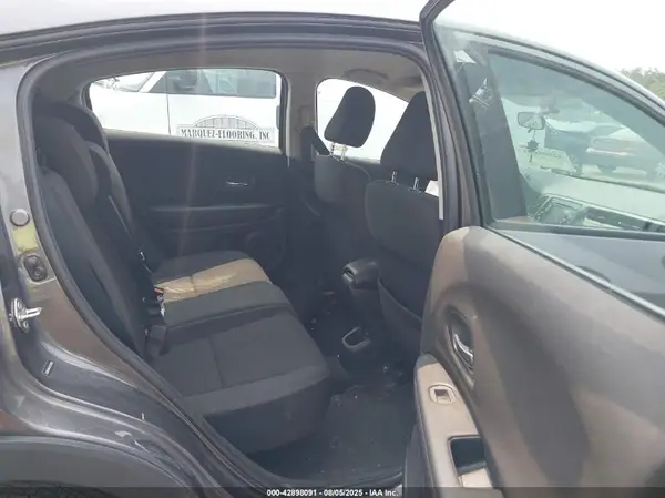3CZRU6H31JG722436 2018 HONDA HR-V - Image 8