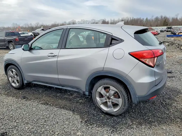 3CZRU6H31JG723733 2018 HONDA HR-V - Image 2