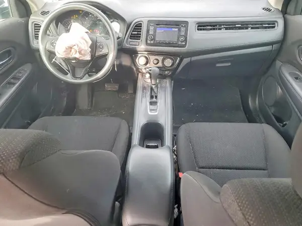 3CZRU6H31JG727930 2018 HONDA HR-V - Image 8