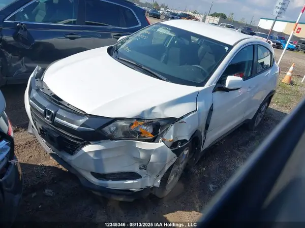 3CZRU6H31JM101585 2018 HONDA HR-V - Image 2