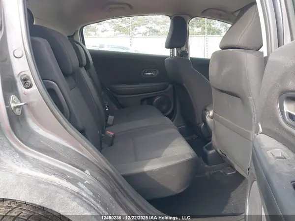 3CZRU6H31JM103479 2018 HONDA HR-V - Image 8