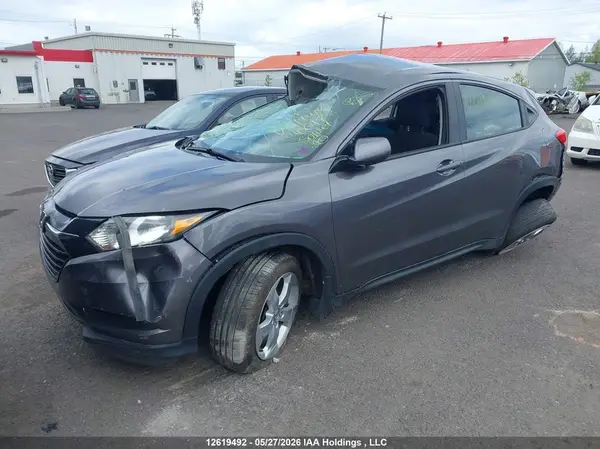 3CZRU6H31JM106172 2018 HONDA HR-V - Image 2